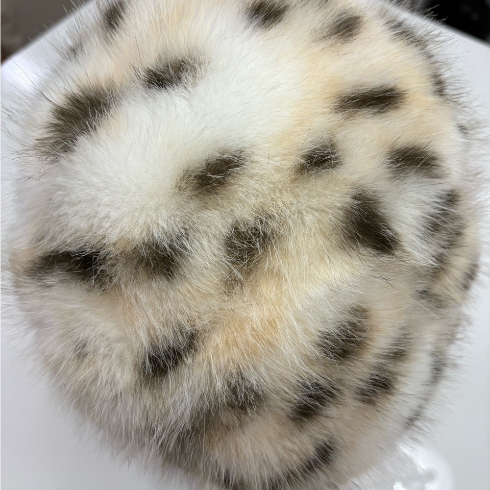 NEW: Elegant Leopard Print Faux Fur Hat - Picture 4 of 8